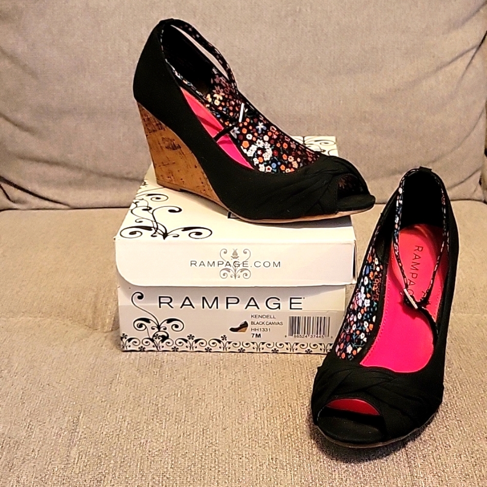 Rampage Women's wedge heels size 7